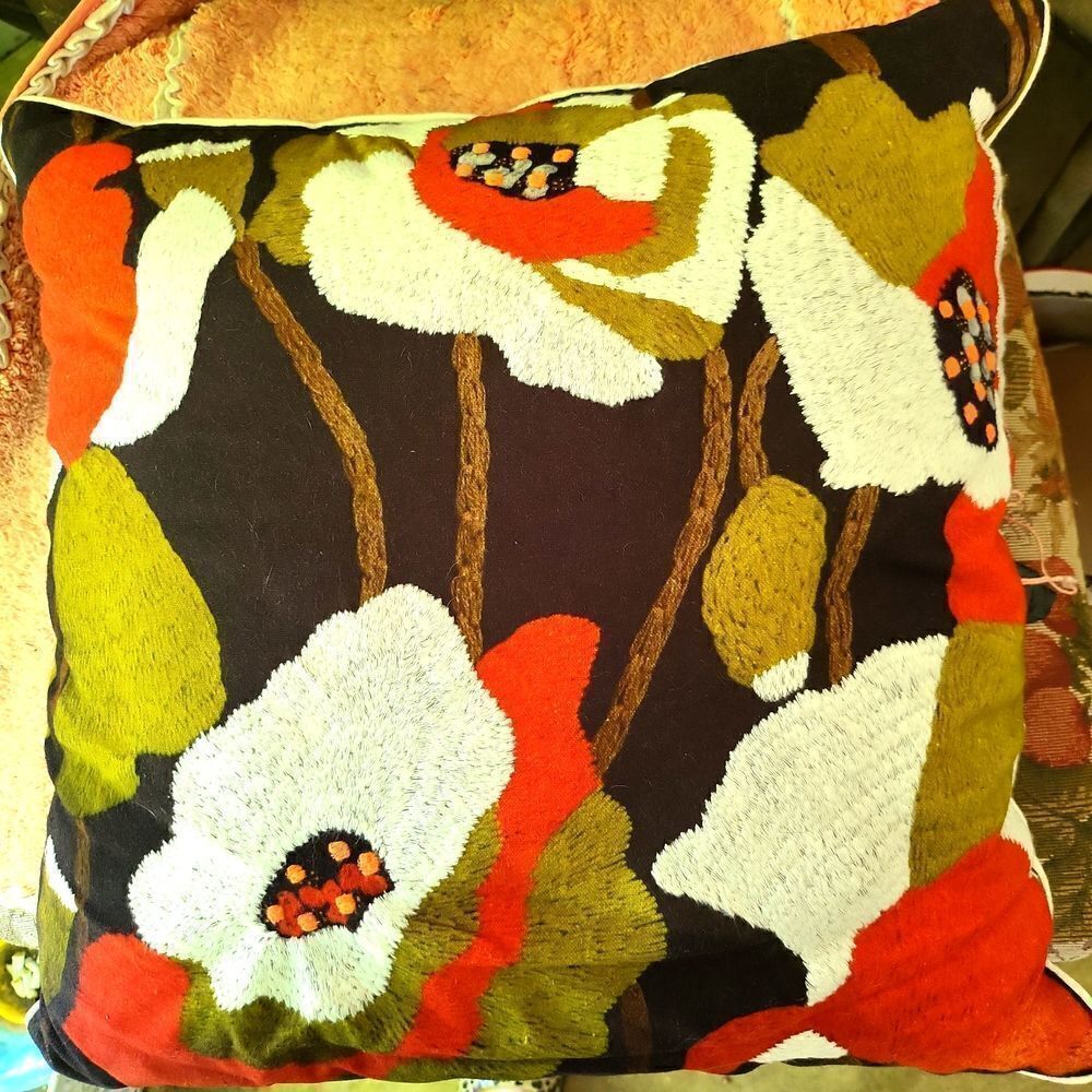 Brocade pillow, solid black on back side, like new!